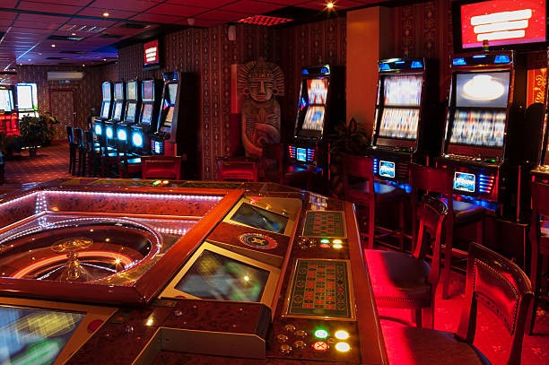 sgp paito Paito Warna mobile app showing QRIS deposit screen with live blackjack table in background